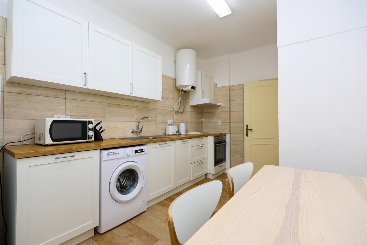 B69 - Village Of Luz Apartment エクステリア 写真